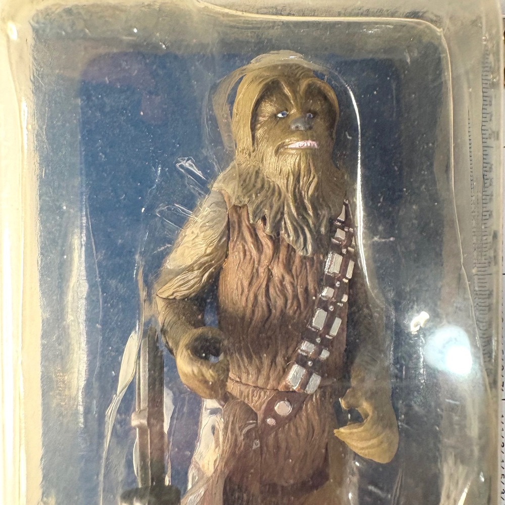 Star Wars Chewbacca Action Figure with Bowcaster Accessory - Picture 3 of 4